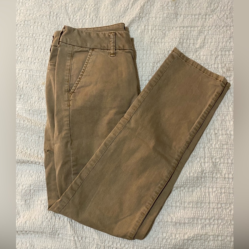 American eagle khaki pants